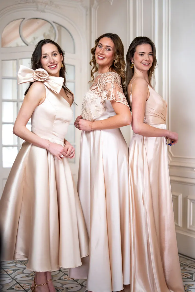 Trio de tenues beige champagne
